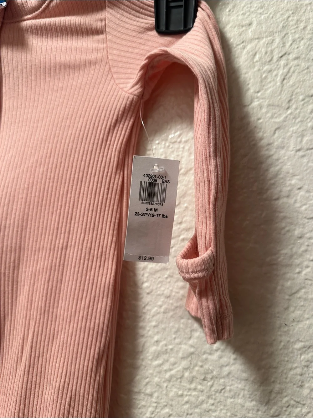 Old navy onesie size 3-6 months
